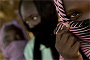 Une jeune fille de 12 ans, violée par des soldats gouvernementaux au Darfour (Soudan)