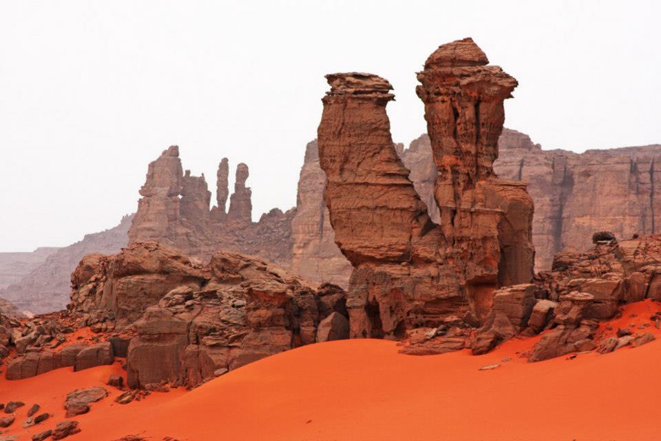 Algerie - Sahara - tadrart rouge