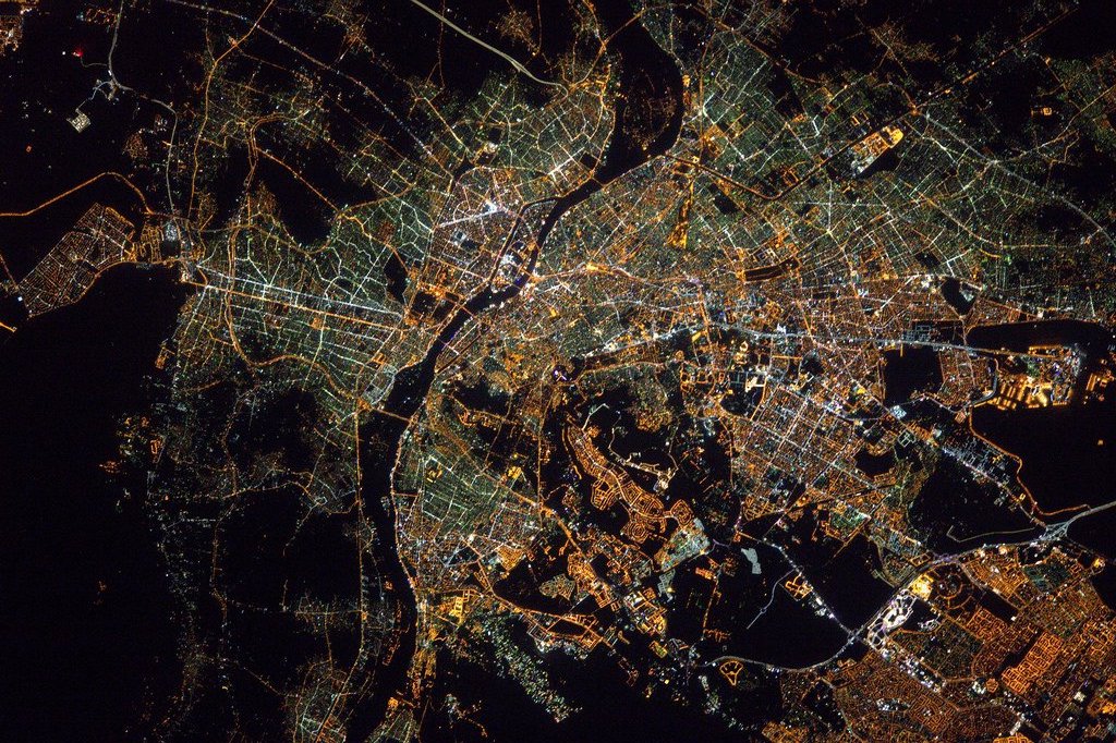 Le Caire, Égypte, vue la nuit depuis l'espace