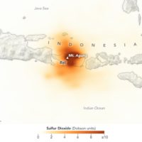 Indonésie – Bali, Mont Agung : éruption et dioxyde de soufre (novembre 2017)