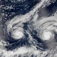 Les ouragans Madeline et Lester sur la même image satellite